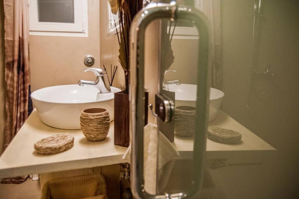 Athinas Apartment Pireus Eksteriør bilde